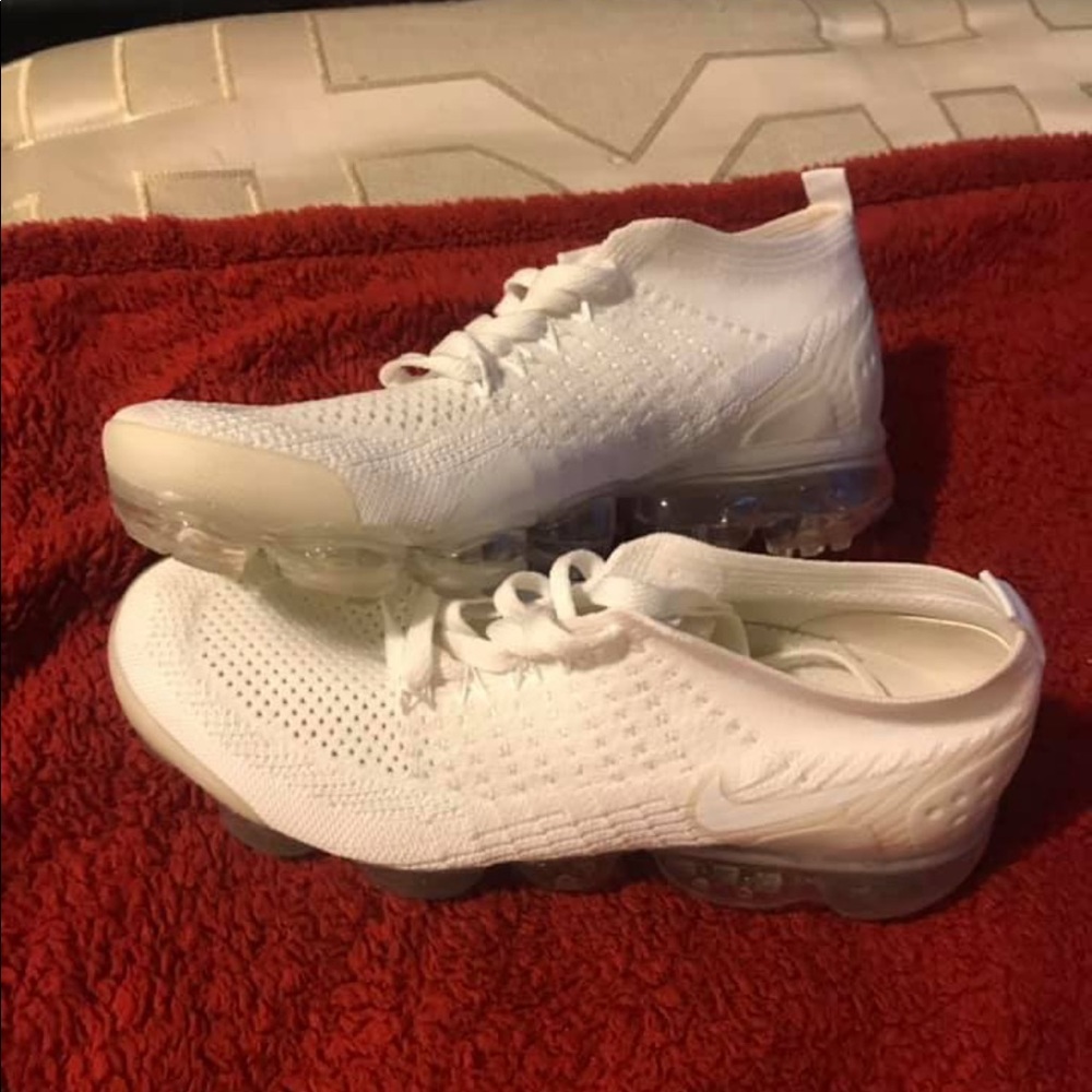 Size 7 worn 3 times, next to perfect condition